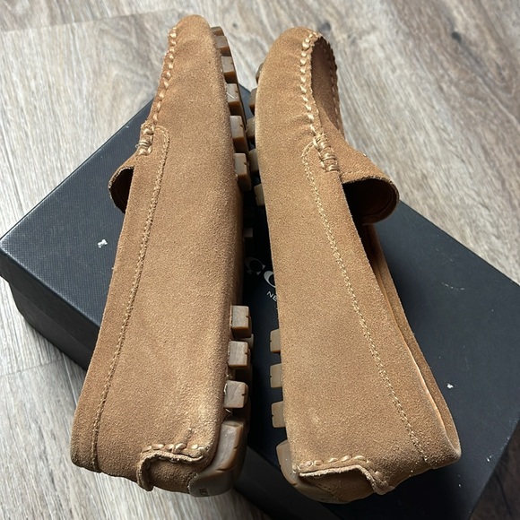 Coach Amber Calf Suede Loafers in Camel Size 6 - Picture 13 of 16